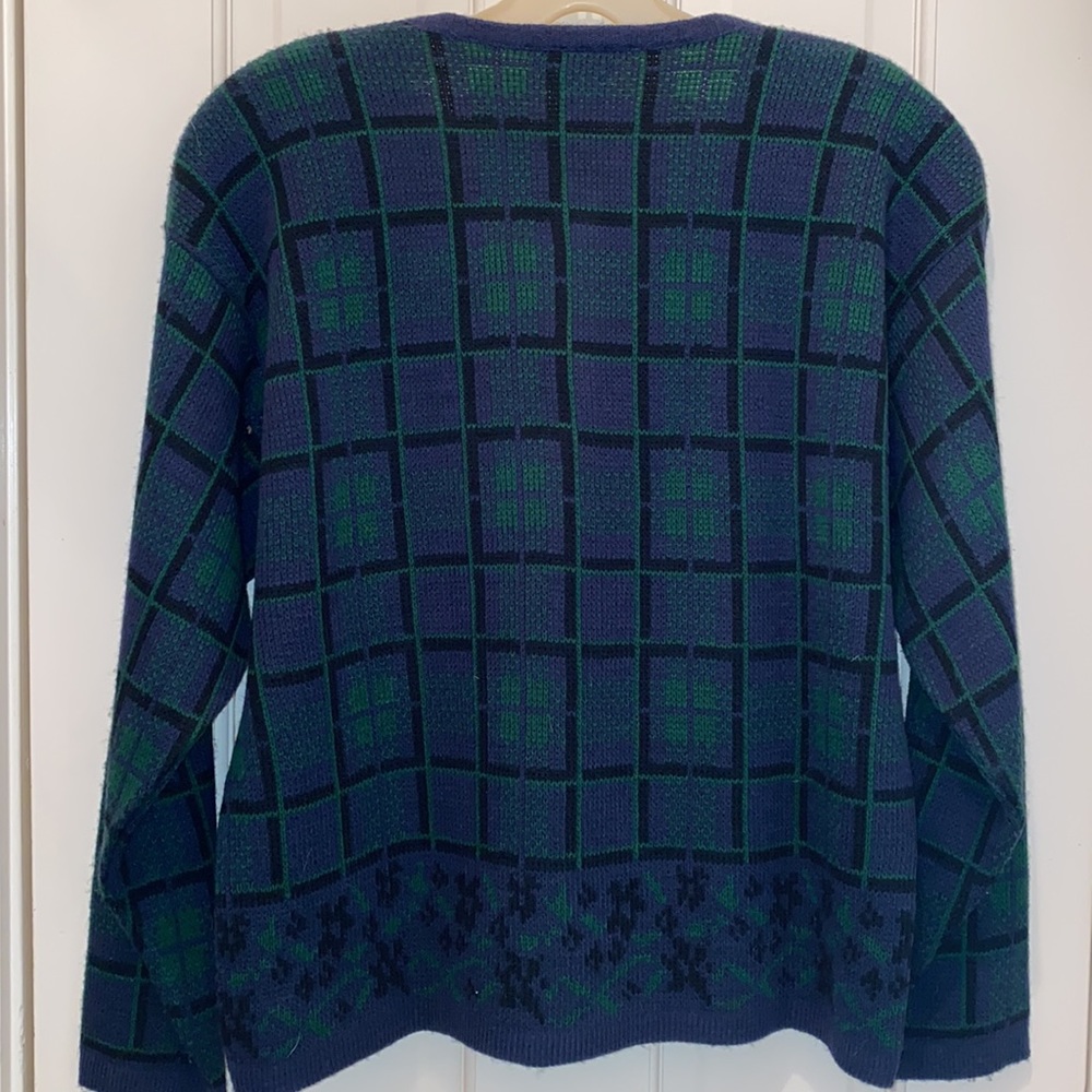 Cardigan - Picture 2 of 5